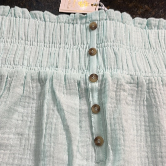 NWT-simply Southern-M/L-mint green-elastic waistband,lightweight,pull- on shorts - Picture 2 of 12